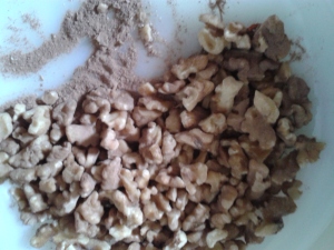 Nueces mezcladas con cacao.