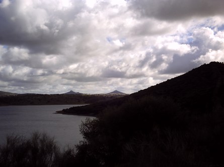 Desde Lacimurga se divisa el Cerro Masatrigo.