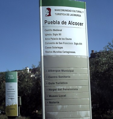 Cartel anunciador de Puebla de Alcocer, en La Comarca de La Siberia en Extremadura